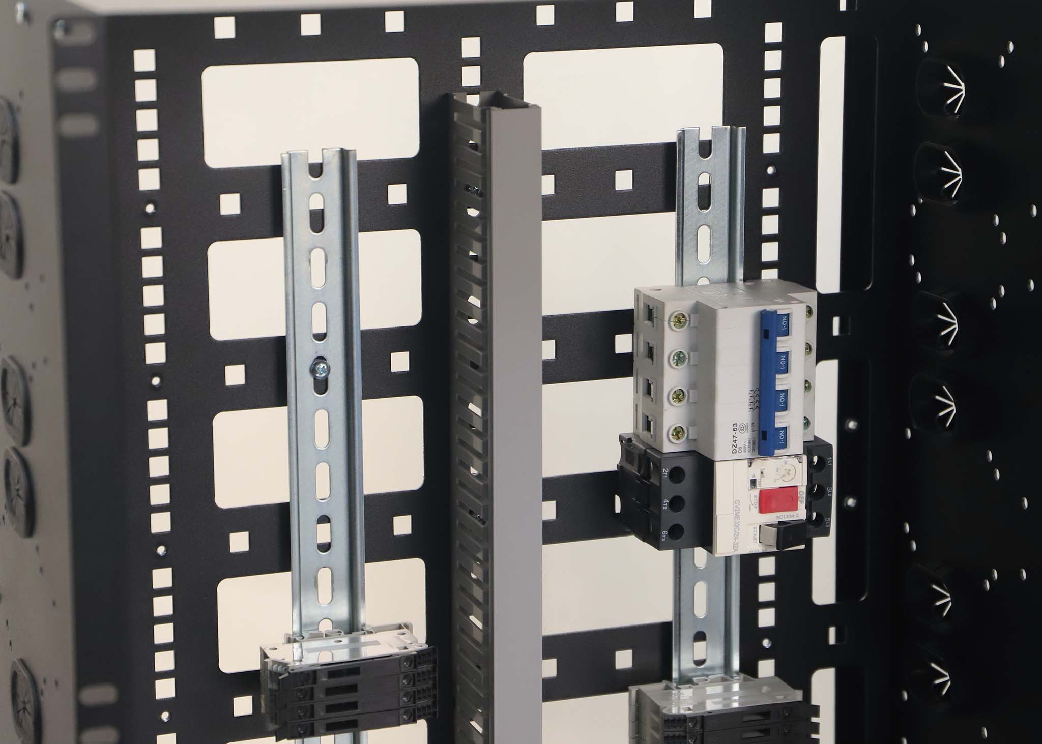 ERP100DB-6U 6U Modular DIN Rail Panel Rear View